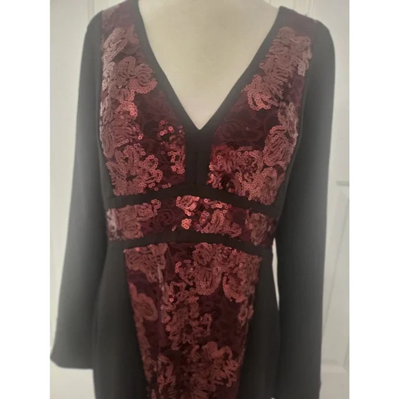 Women's Guess Dress, Black & Burgundy, Size 16 - Picture 2 of 7